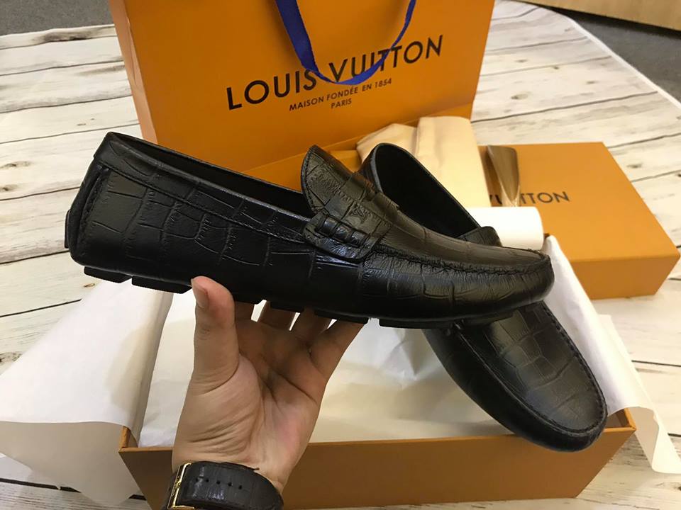 Giày Louis Vuitton siêu cấp vân da cá sấu tại Menshop79.com