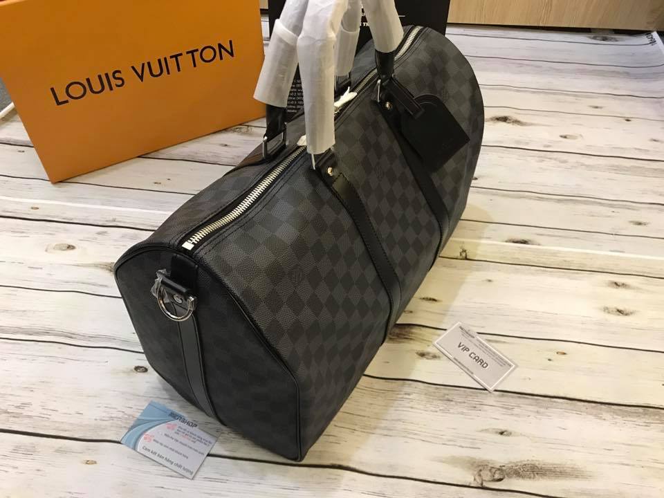 Túi trống Louis Vuitton siêu cấp thời trang tiện lợi khi đi du lịch