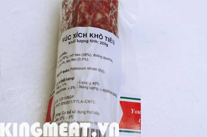 xuc-xich-kho-pepperoni-03