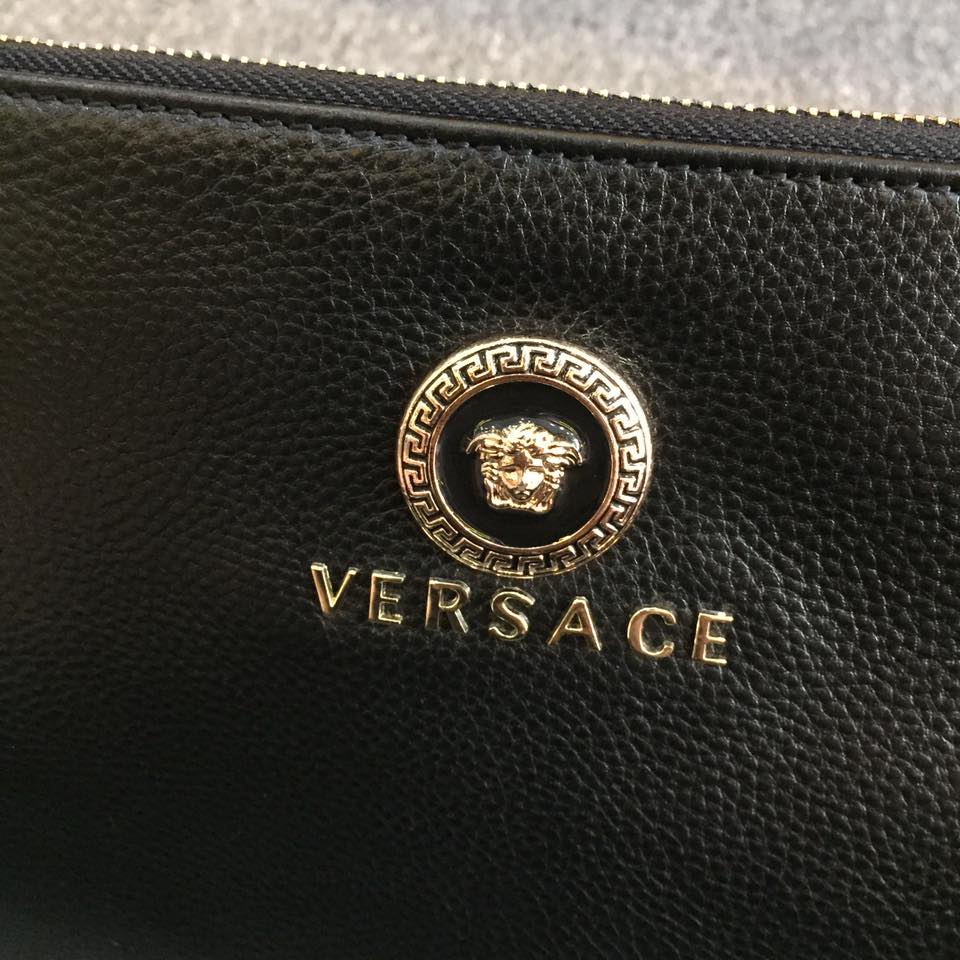 Ví cầm tay Versace nam phong cách và lôi cuốn