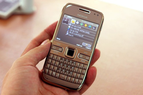 nokia-e72-ban-phim-querty-chinh-hang-ton-kho-gia-re-4