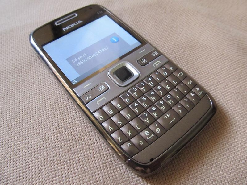 nokia-e72-ban-phim-querty-chinh-hang-ton-kho-gia-re-5